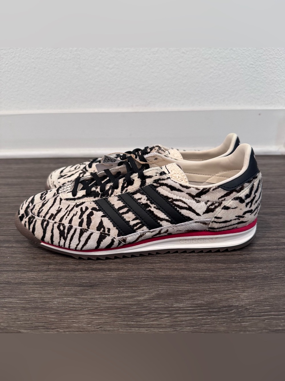 Adidas SL 72 OG W OWHITE sz 9.5, 10